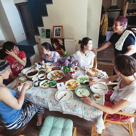 Vagabond B&B Тбилиси Екстериор снимка